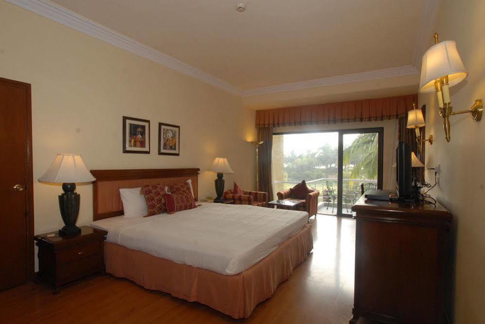 The Ffort Raichak. Hotel Kolkata Exterior photo